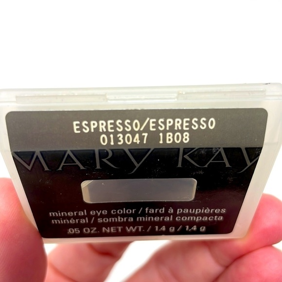 Mary Kay Mineral Eye Color – Espresso – New, Never Used – .05 oz - Picture 2 of 3